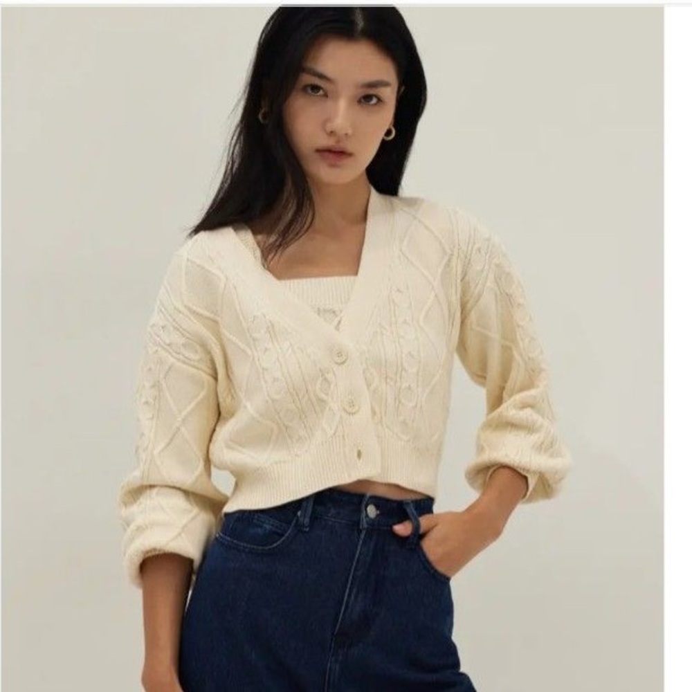 Love Bonito Laila Cable Knit Crop Cardigan Size Small